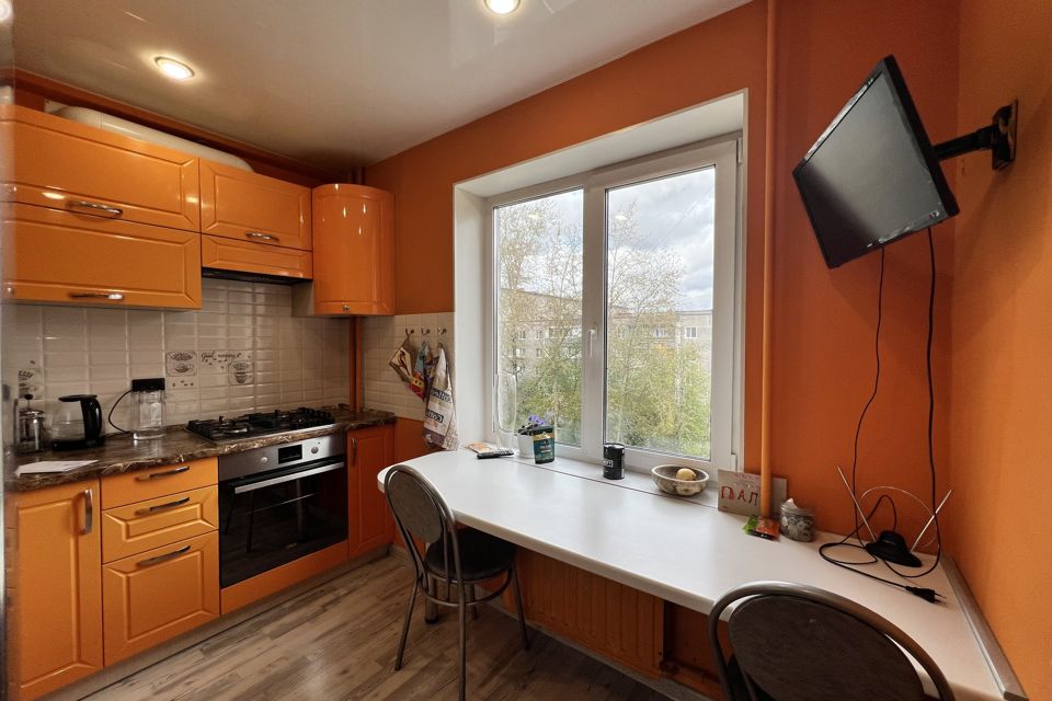 Продаётся 3-комнатная квартира, 55.7 м²