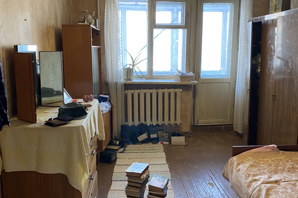 Продаётся 4-комнатная квартира, 61.2 м²