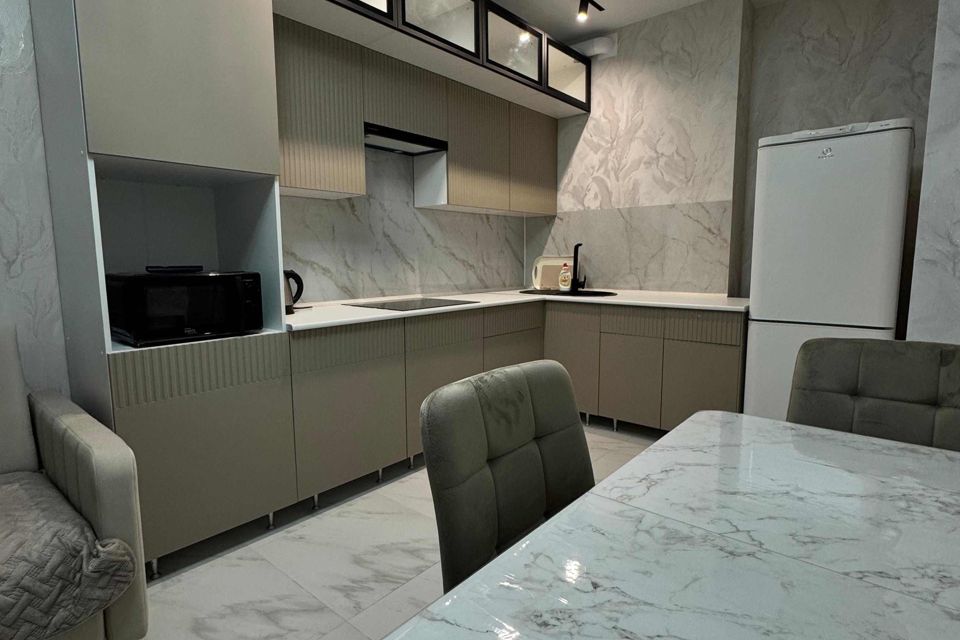 Сдаётся 1-комнатная квартира, 42 м²