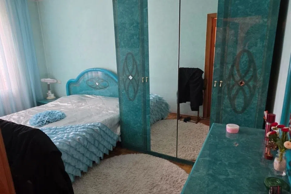 Продаётся 4-комнатная квартира, 63 м²