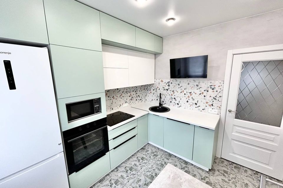 Продаётся 4-комнатная квартира, 83.2 м²