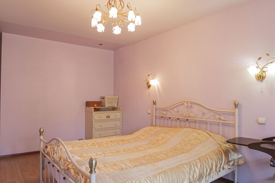 Продаётся 2-комнатная квартира, 63 м²