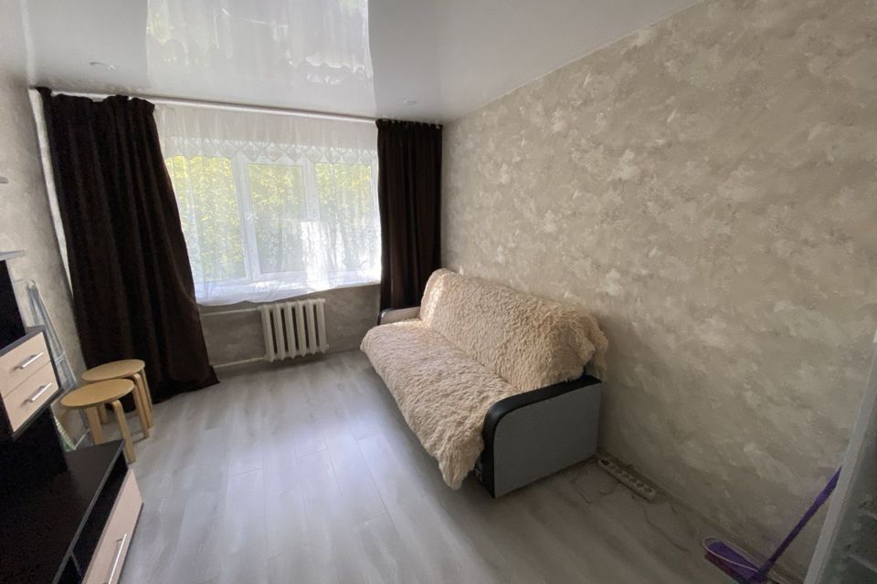 Продаётся комната в 5-комн. квартире, 12.7 м²