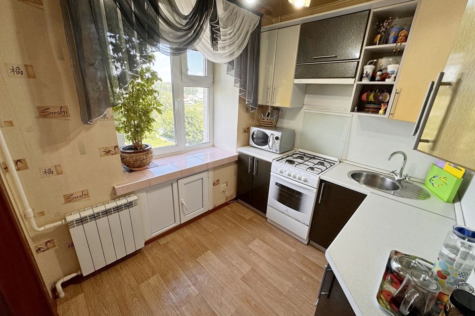 Продаётся 3-комнатная квартира, 61.8 м²