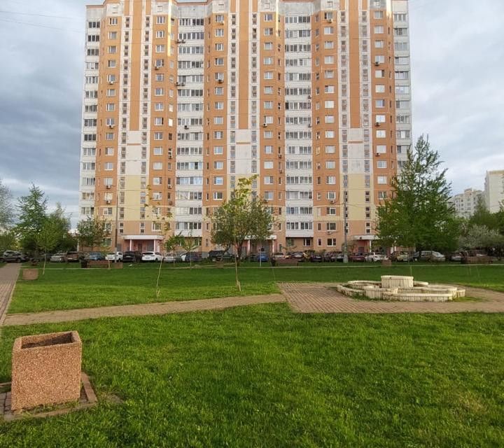 Продаётся 2-комнатная квартира, 60.5 м²