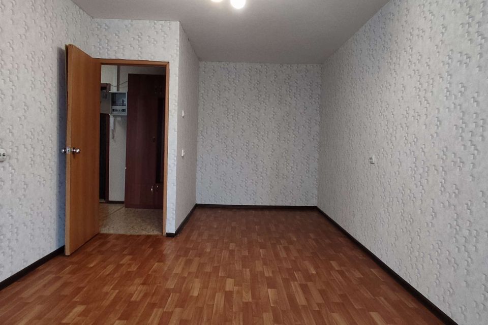 Продаётся 1-комнатная квартира, 37.8 м²