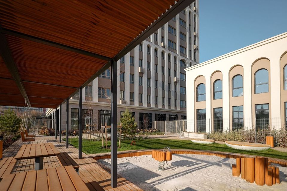 Продаётся 1-комнатная квартира, 49.8 м²