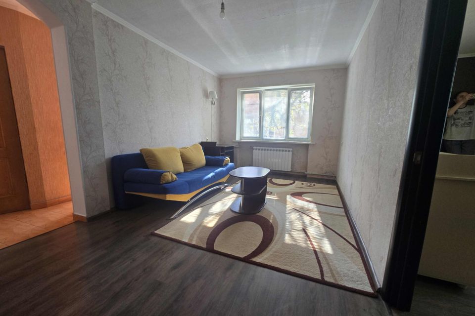 Продаётся 2-комнатная квартира, 42.4 м²