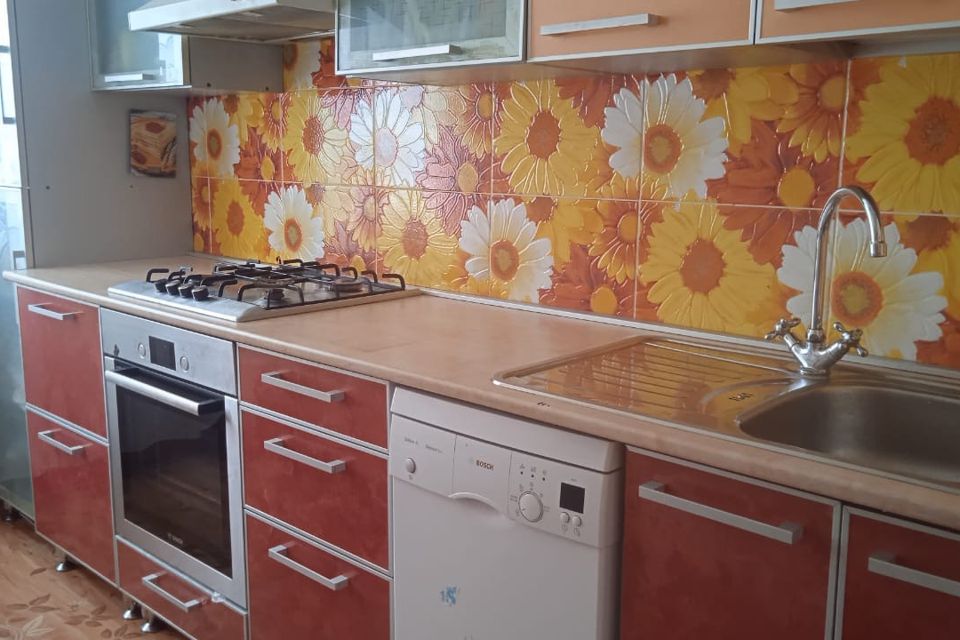 Продаётся 5-комнатная квартира, 83.7 м²