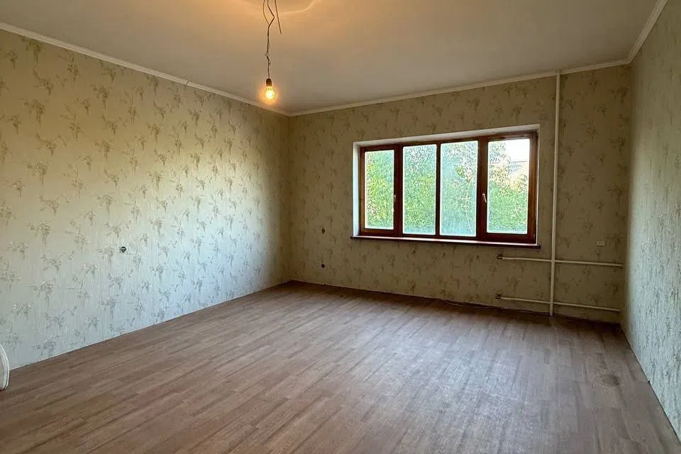 Продаётся 3-этажный дом, 360 м²