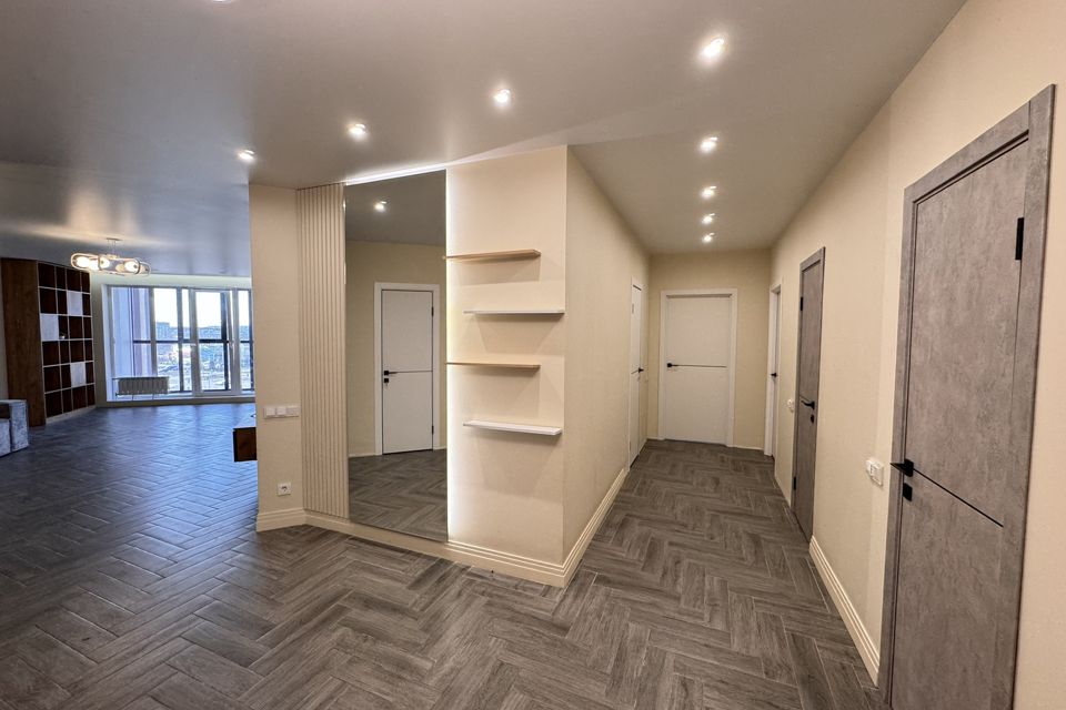Продаётся 3-комнатная квартира, 124.7 м²