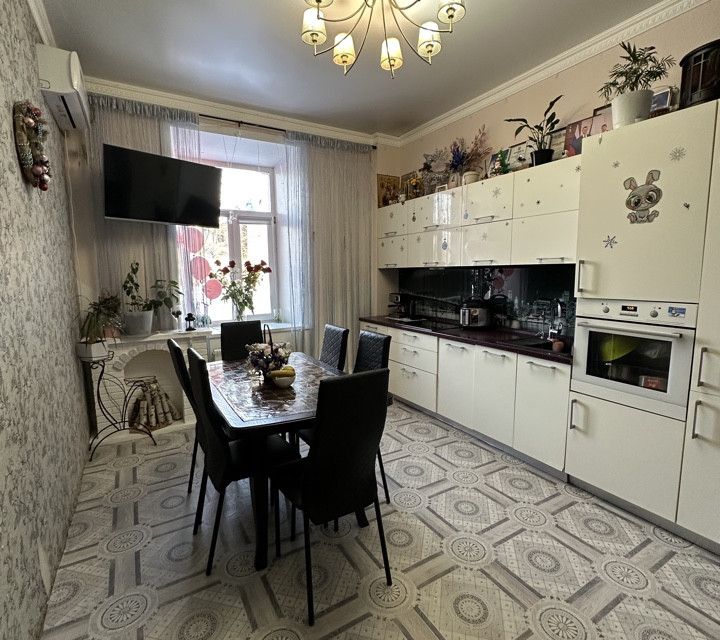 Продаётся 2-комнатная квартира, 54.6 м²