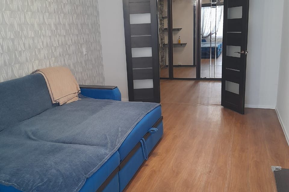 Продаётся 1-комнатная квартира, 42 м²