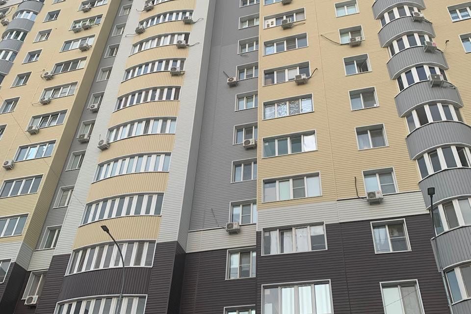 Продаётся 1-комнатная квартира, 42.67 м²