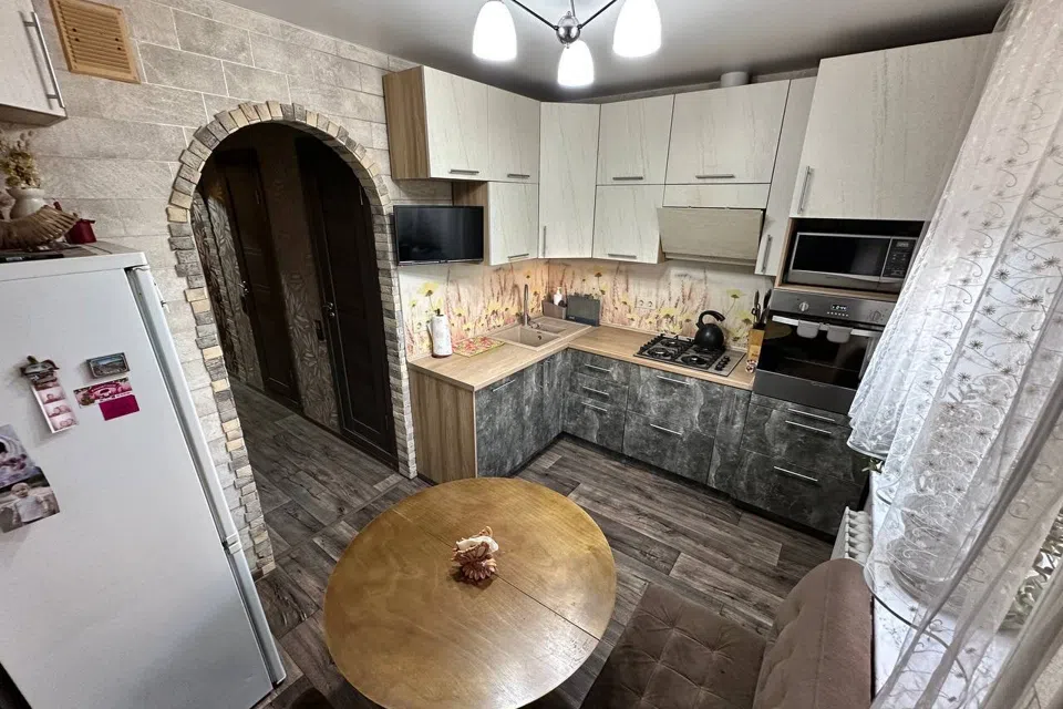 Продаётся 3-комнатная квартира, 70.7 м²