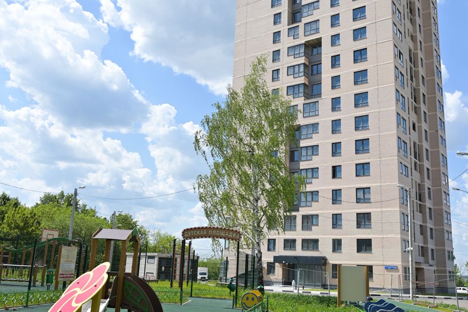Продаётся 1-комнатная квартира, 42.1 м²