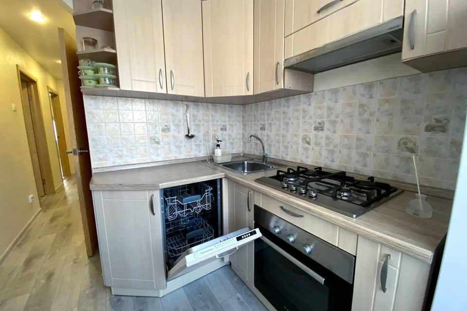 Продаётся 3-комнатная квартира, 61.6 м²