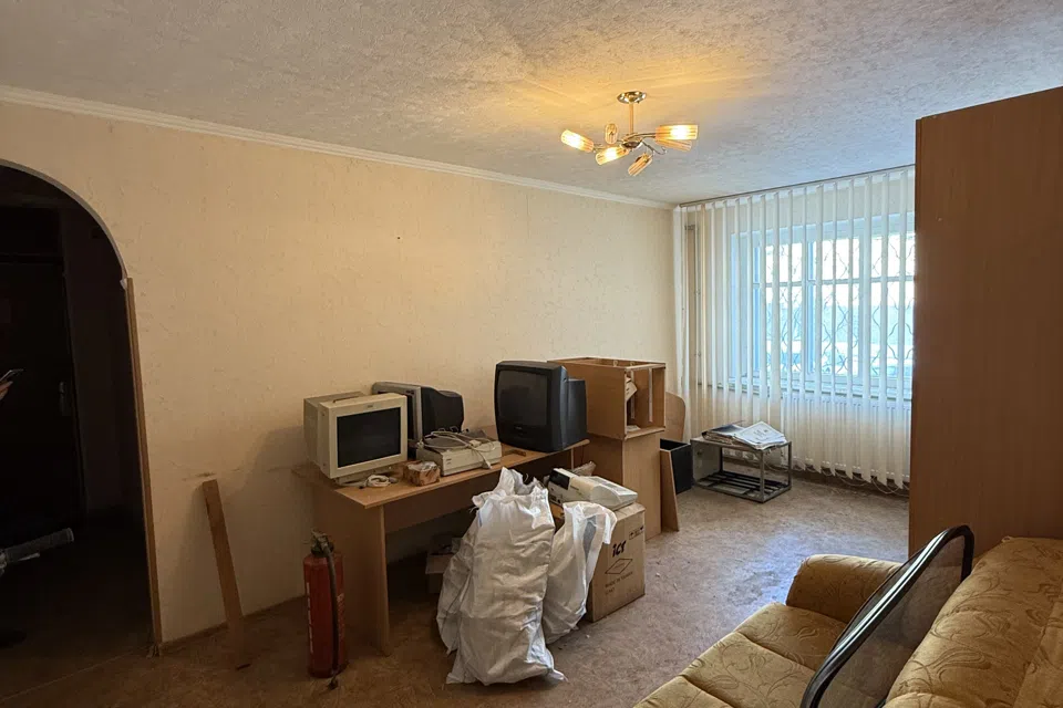 Продаётся 3-комнатная квартира, 56 м²