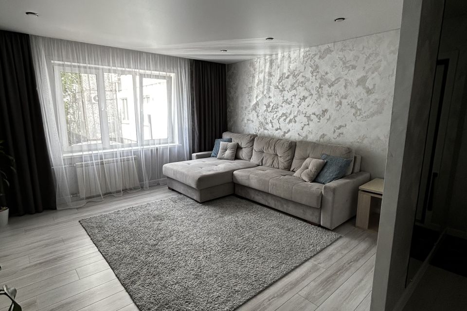 Продаётся 4-комнатная квартира, 78.4 м²