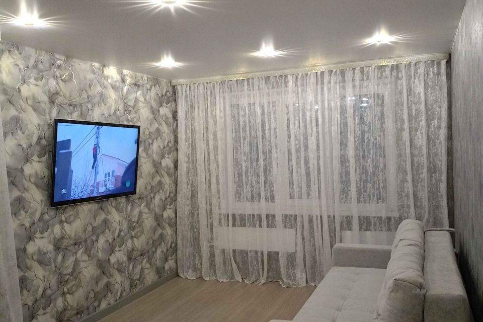 Продаётся 4-комнатная квартира, 72 м²