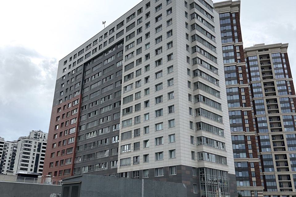 Продаётся 1-комнатная квартира, 42.3 м²