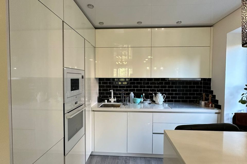 Продаётся 4-комнатная квартира, 77 м²