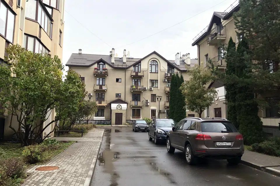Продаётся 3-комнатная квартира, 120 м²