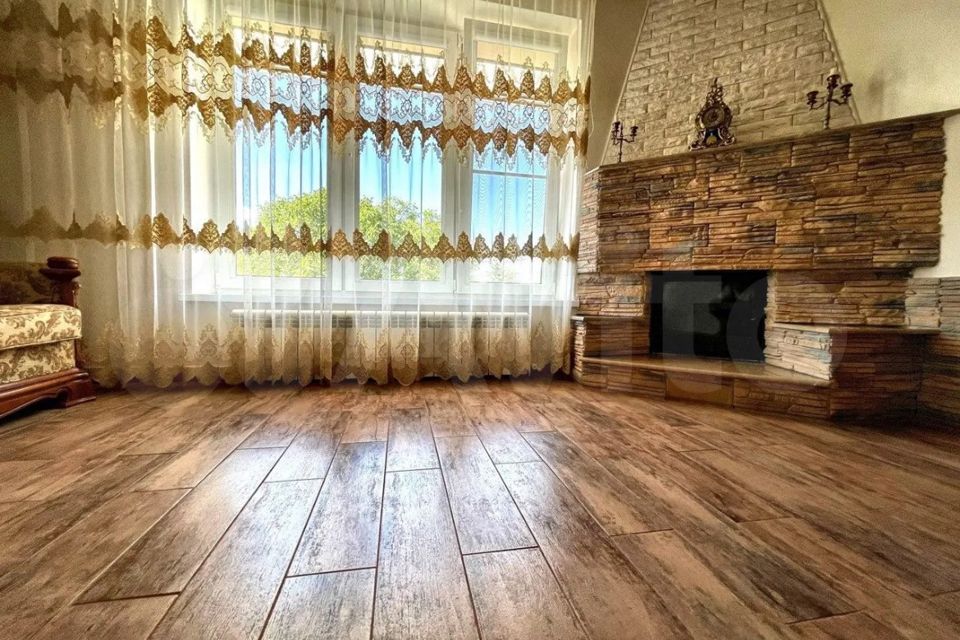 Продаётся 4-комнатная квартира, 102 м²