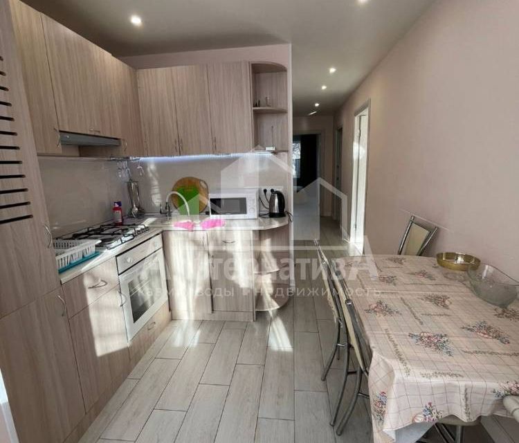 Продаётся 3-комнатная квартира, 70 м²
