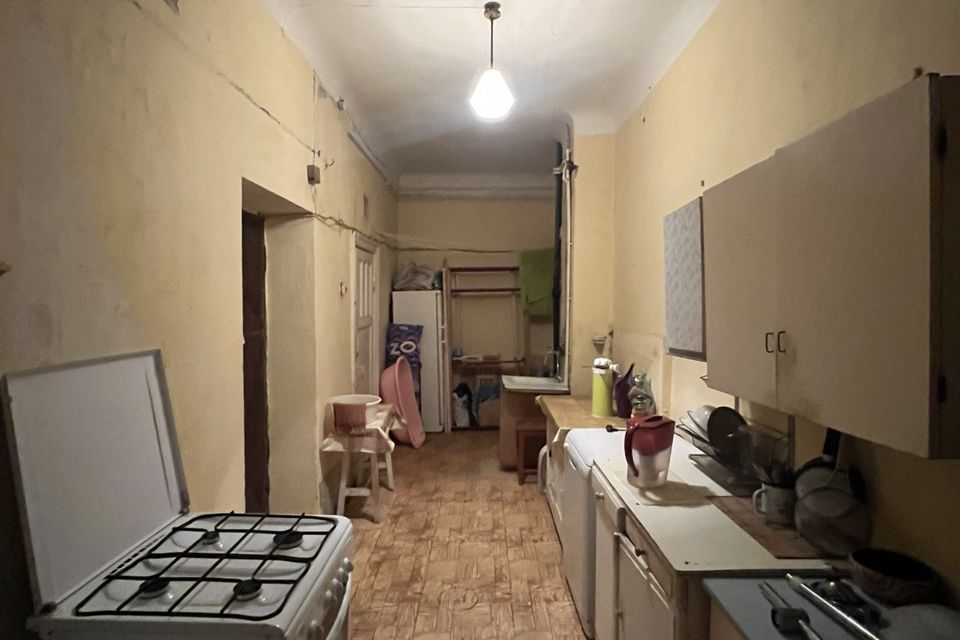 Продаётся комната в 5-комн. квартире, 16.9 м²