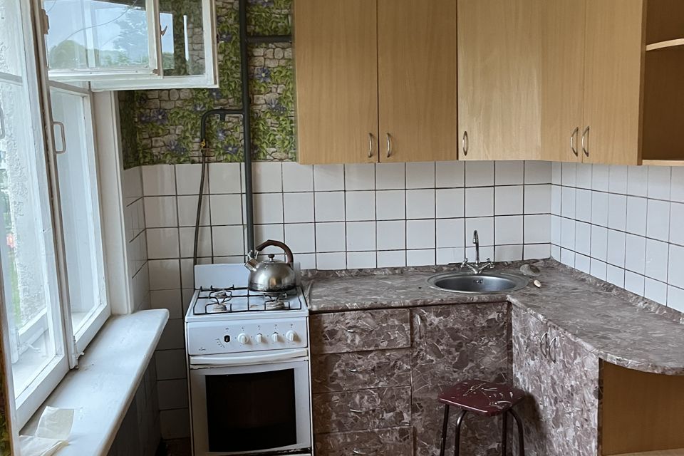 Продаётся 3-комнатная квартира, 52.3 м²