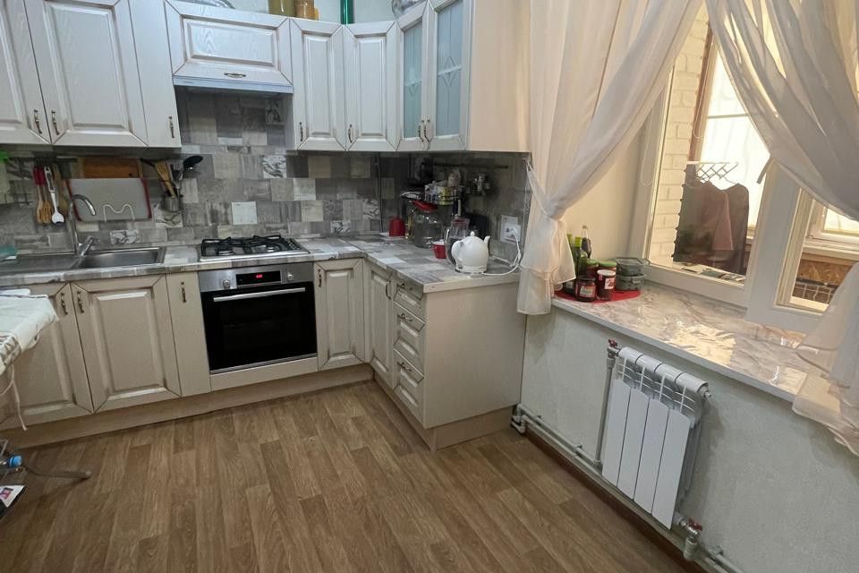 Продаётся 1-комнатная квартира, 42.5 м²