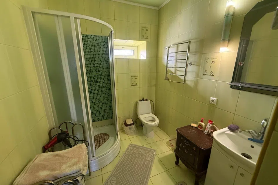 Продаётся 3-этажный дом, 180 м²