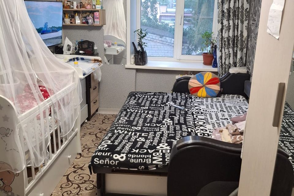 Продаётся комната в 3-комн. квартире, 48.5 м²