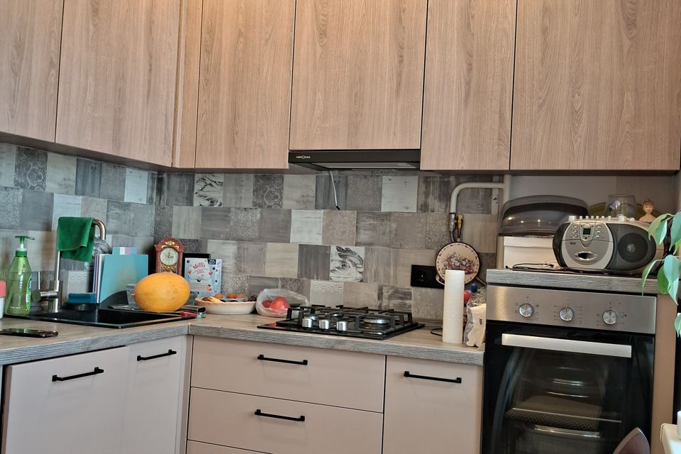 Продаётся 4-комнатная квартира, 71 м²