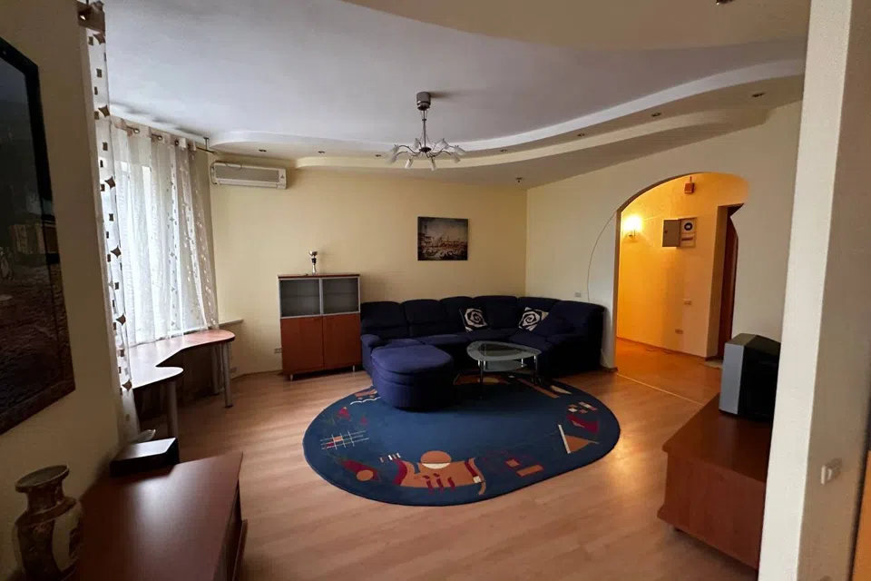 Продаётся 2-комнатная квартира, 74.2 м²