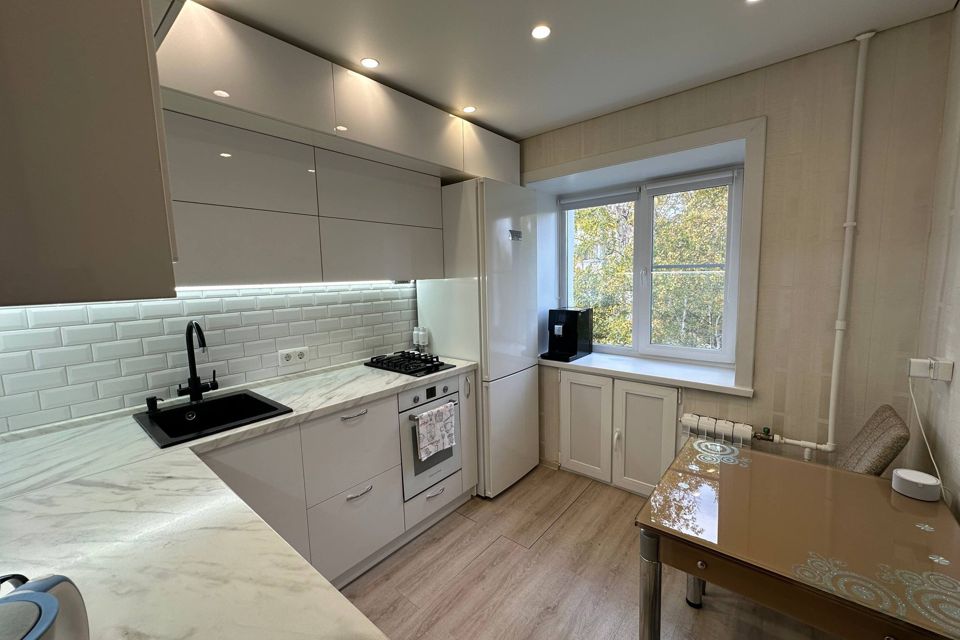 Продаётся 2-комнатная квартира, 42.4 м²