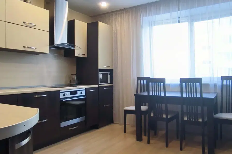Продаётся 3-комнатная квартира, 98.1 м²