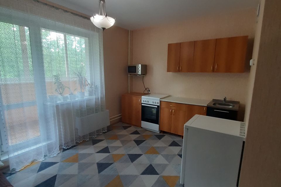 Продаётся 1-комнатная квартира, 42.4 м²