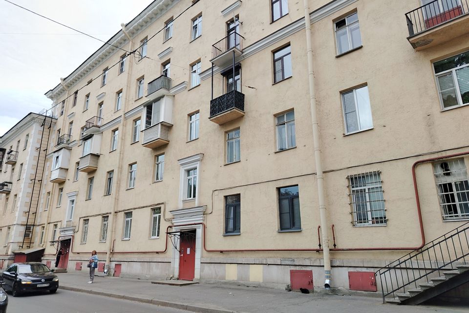 Продаётся 4-комнатная квартира, 93.2 м²