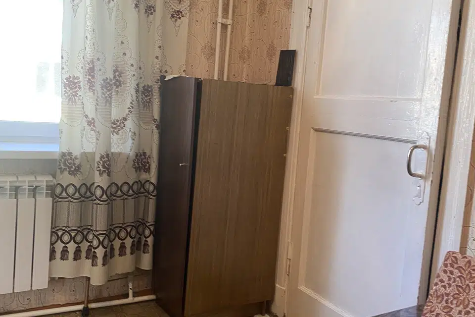 Продаётся 2 комнаты в 3-комн. квартире, 30 м²