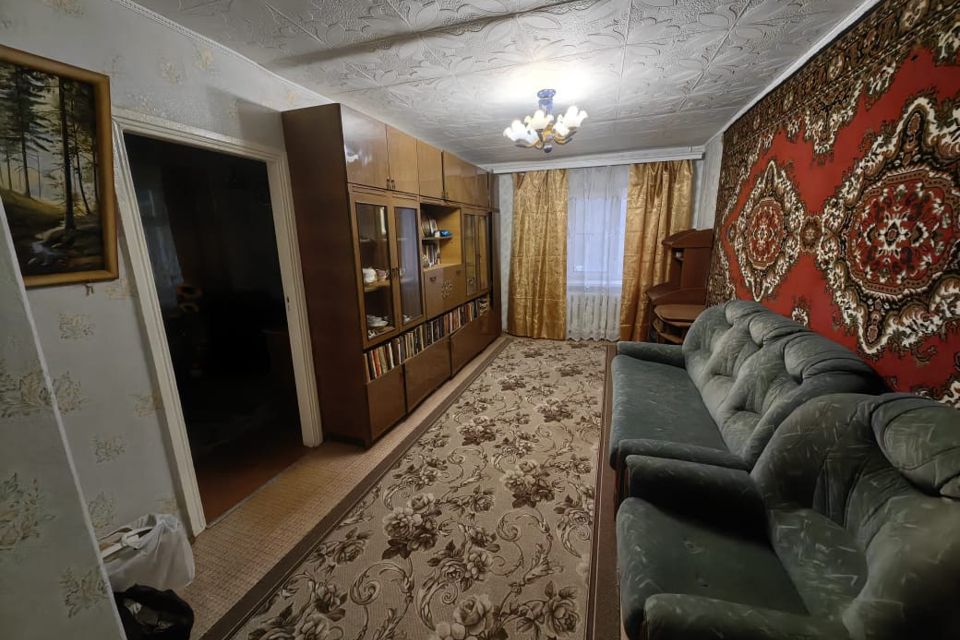 Продаётся 3-комнатная квартира, 49.8 м²