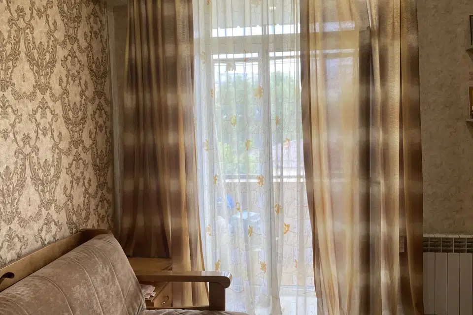 Продаётся 3-комнатная квартира, 64.8 м²