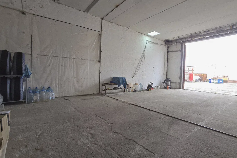 Продаётся помещение своб. назначения, 1100 м²