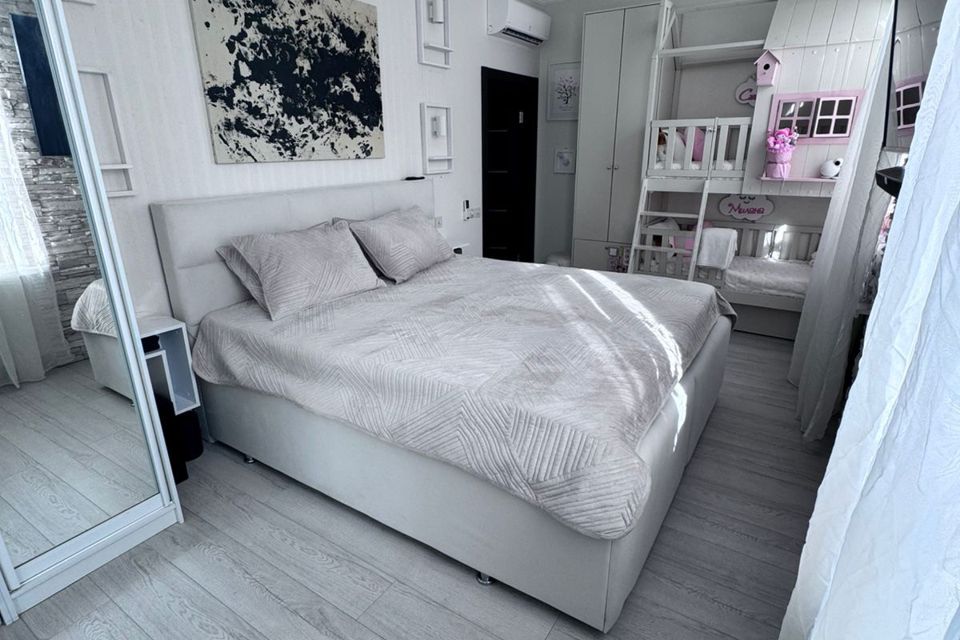 Продаётся 3-комнатная квартира, 70 м²