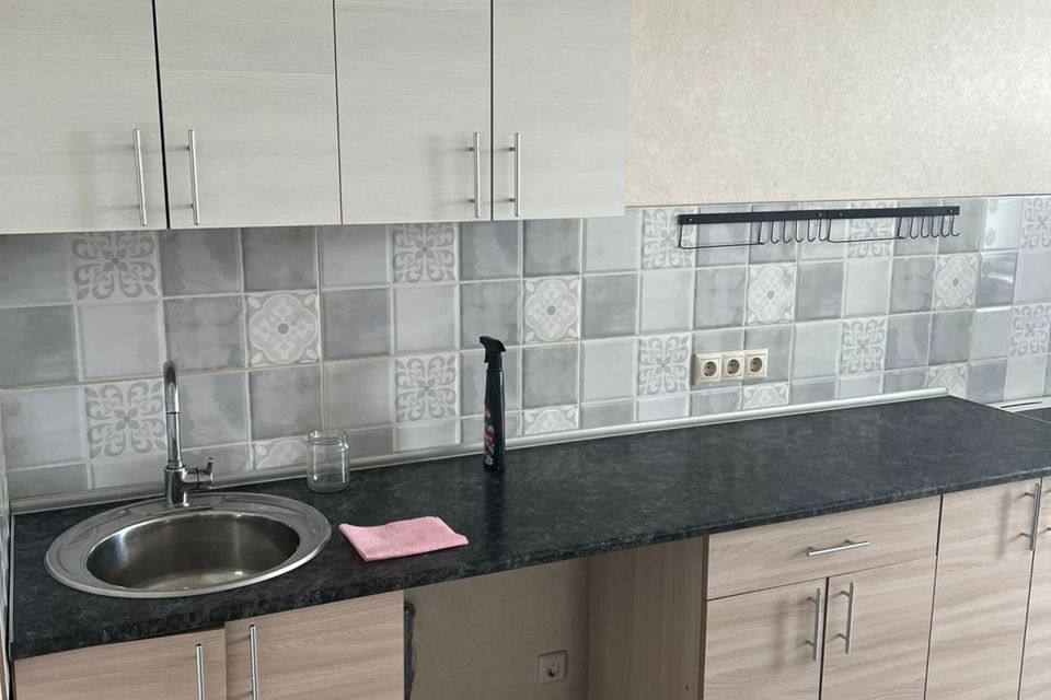 Сдаётся 1-комнатная квартира, 49 м²