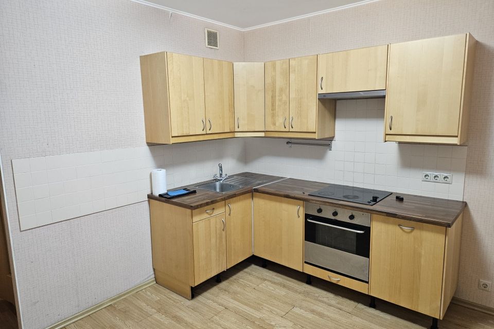 Продаётся 1-комнатная квартира, 41.8 м²