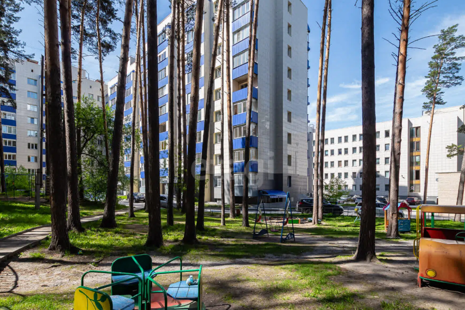 Продаётся 2-комнатная квартира, 72.7 м²