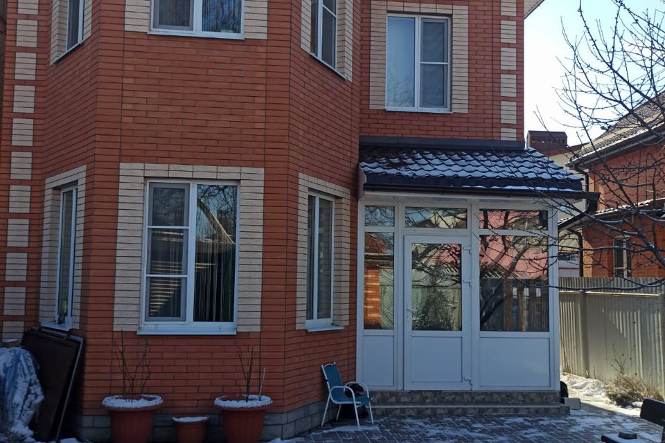 Продаётся 2-этажный дом, 125 м²