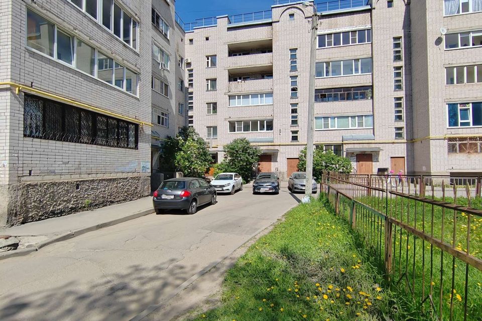 Продаётся 4-комнатная квартира, 92.9 м²